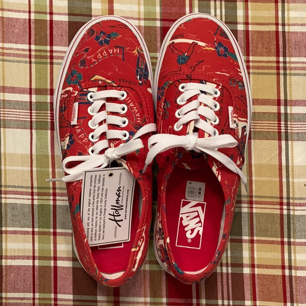 NWT Vans. Womens size 8. Mens 6.5.